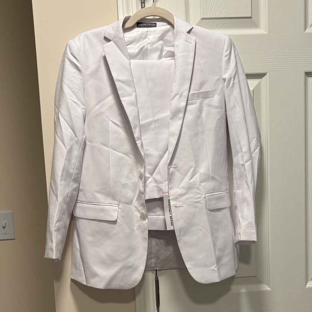 Geoffrey Beene White Men's Suit